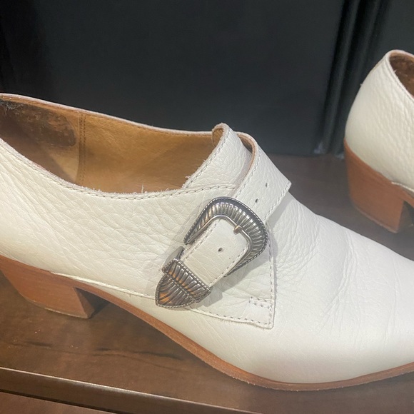 Frye Shoes - Picture 6 of 7